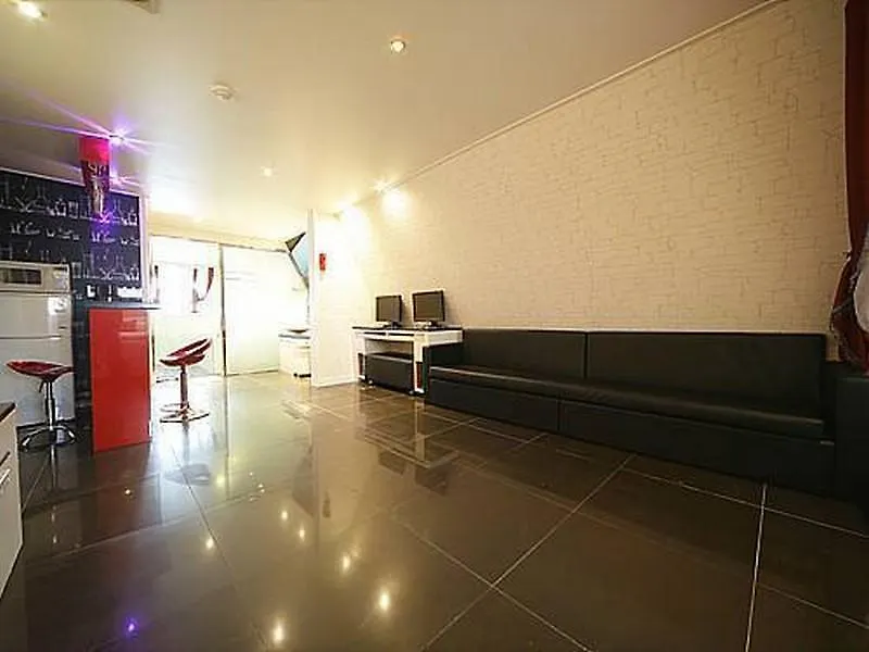 Ezen Hotel Seul 2*,